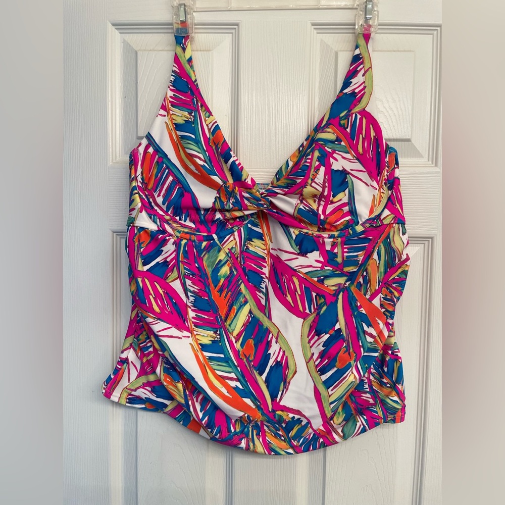 Twist front tankini